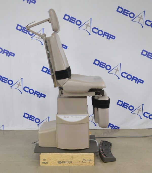 Midmark Ritter 75 Evolution 319-005 Powered Exam Chair W/ Foot Switch