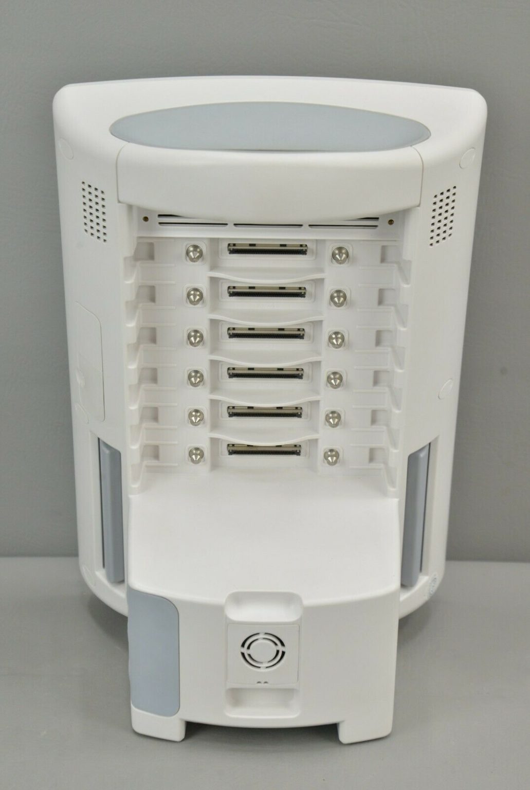 v12 dock