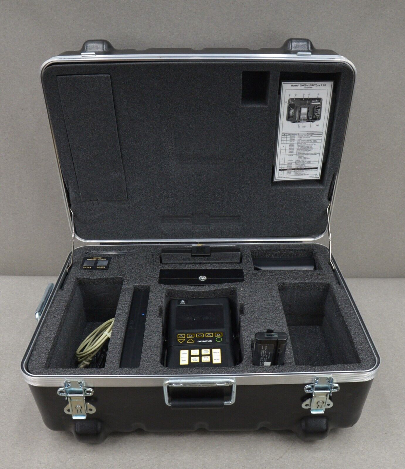 Olympus NDT Nortec 2000D+ USAF Type II Flaw Detector Kit W/ Accessories
