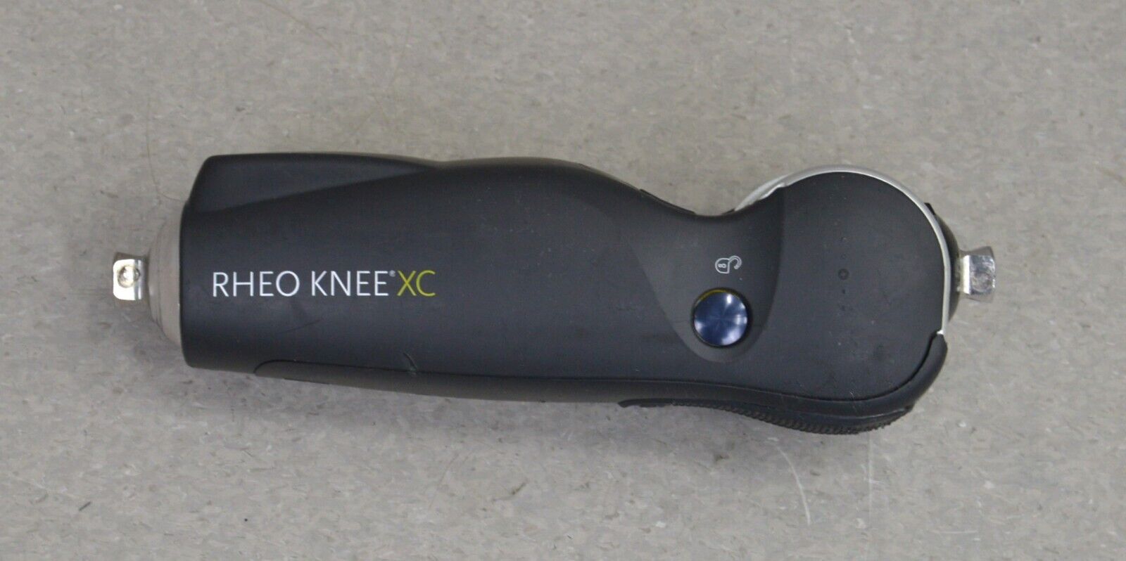 義足オズール電子制御膝 RHEO KNEE XC RHEO KNEE® XC —何処へでも行く準備はできている。 Ossur.com