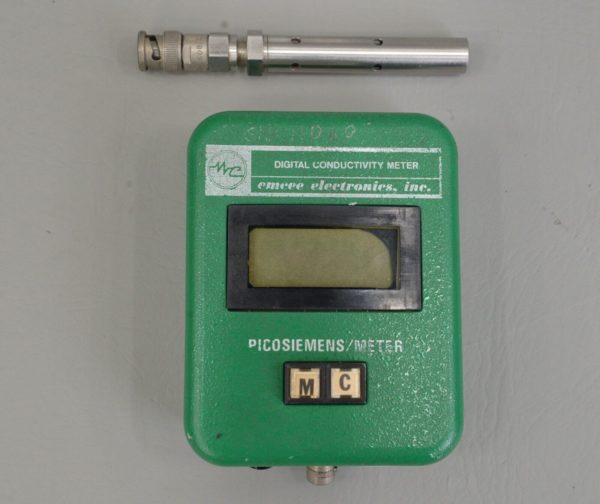 Emcee 1152 Digital Conductivity Meter with Probe Rhino Trade LLC