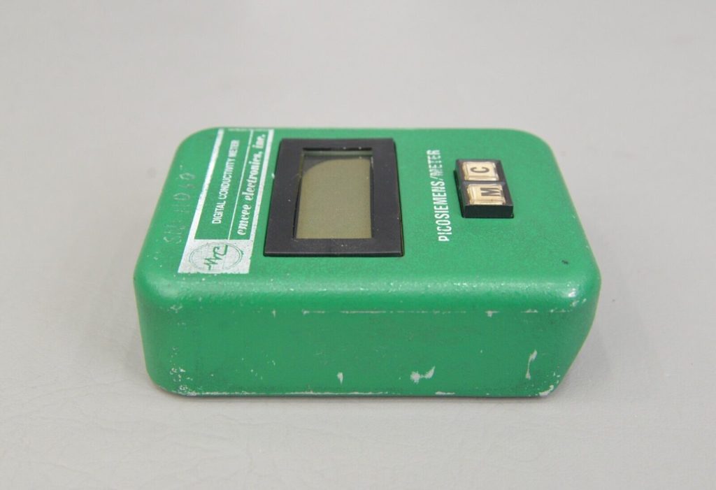 Emcee 1152 Digital Conductivity Meter with Probe Rhino Trade LLC