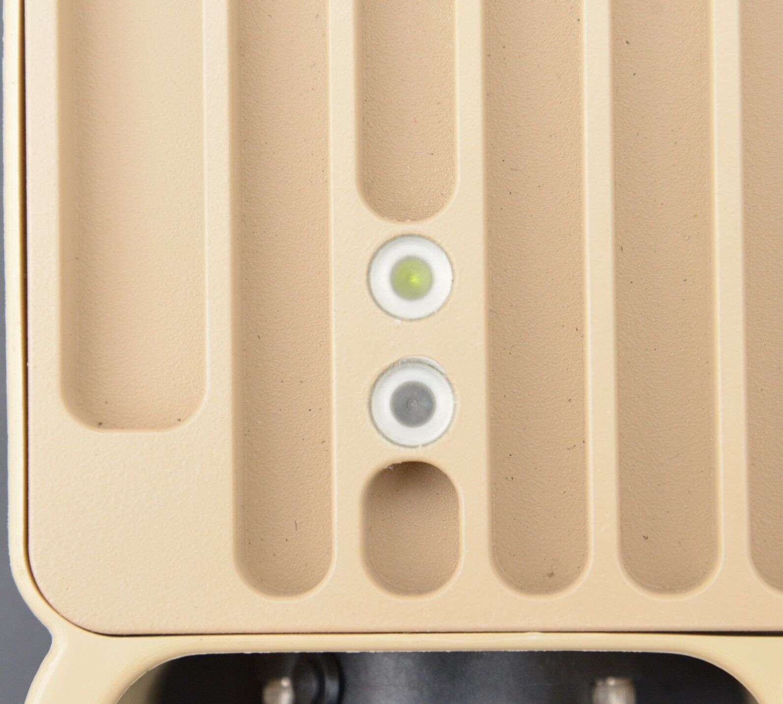 Iris Technology SPACES II Portable Military Solar Energy Iris Technology SPACES II Portable Military Solar Energy