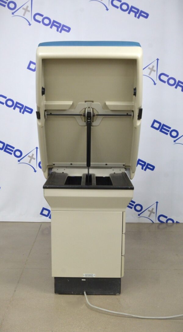 Midmark 404-007 Barrier Free Manual Exam Table