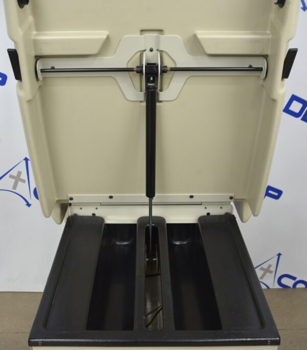 Midmark 404-007 Barrier Free Manual Exam Table