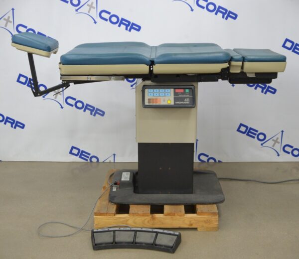 Midmark 411-003 Power Exam Chair And Foot Pedal