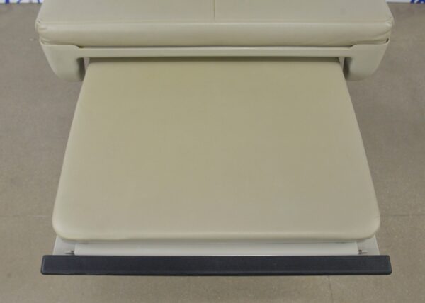 Midmark Ritter 405-015 Barrier Free Hi-Low Power Examination Table