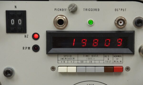 Quantum Dynamics N11ECS/3A Aircraft Tachometer Calibration System w/ Accessories