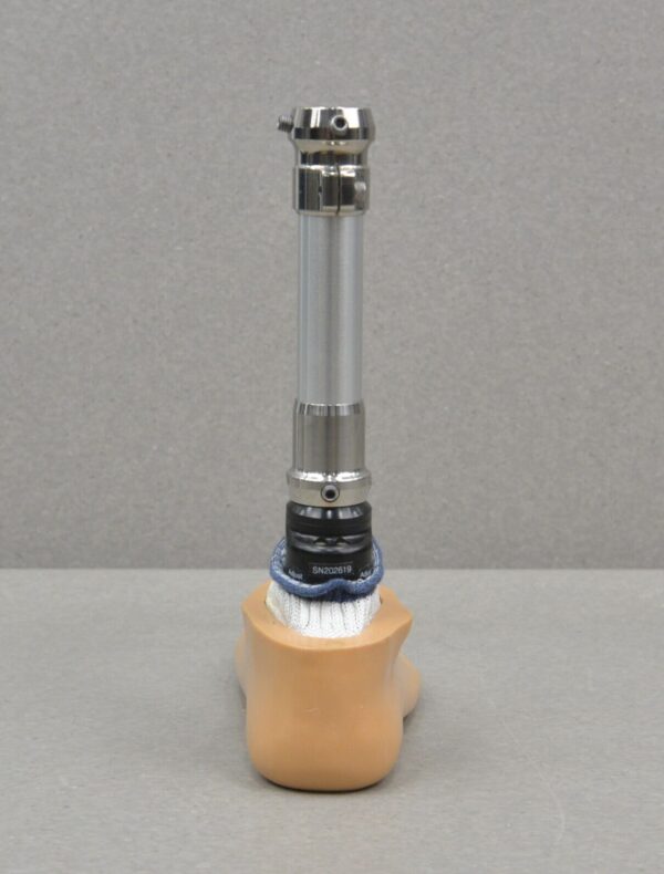 Blatchford Echelon Prosthetic Foot L8 W/ APC Receiver and Foot Shell Size 28