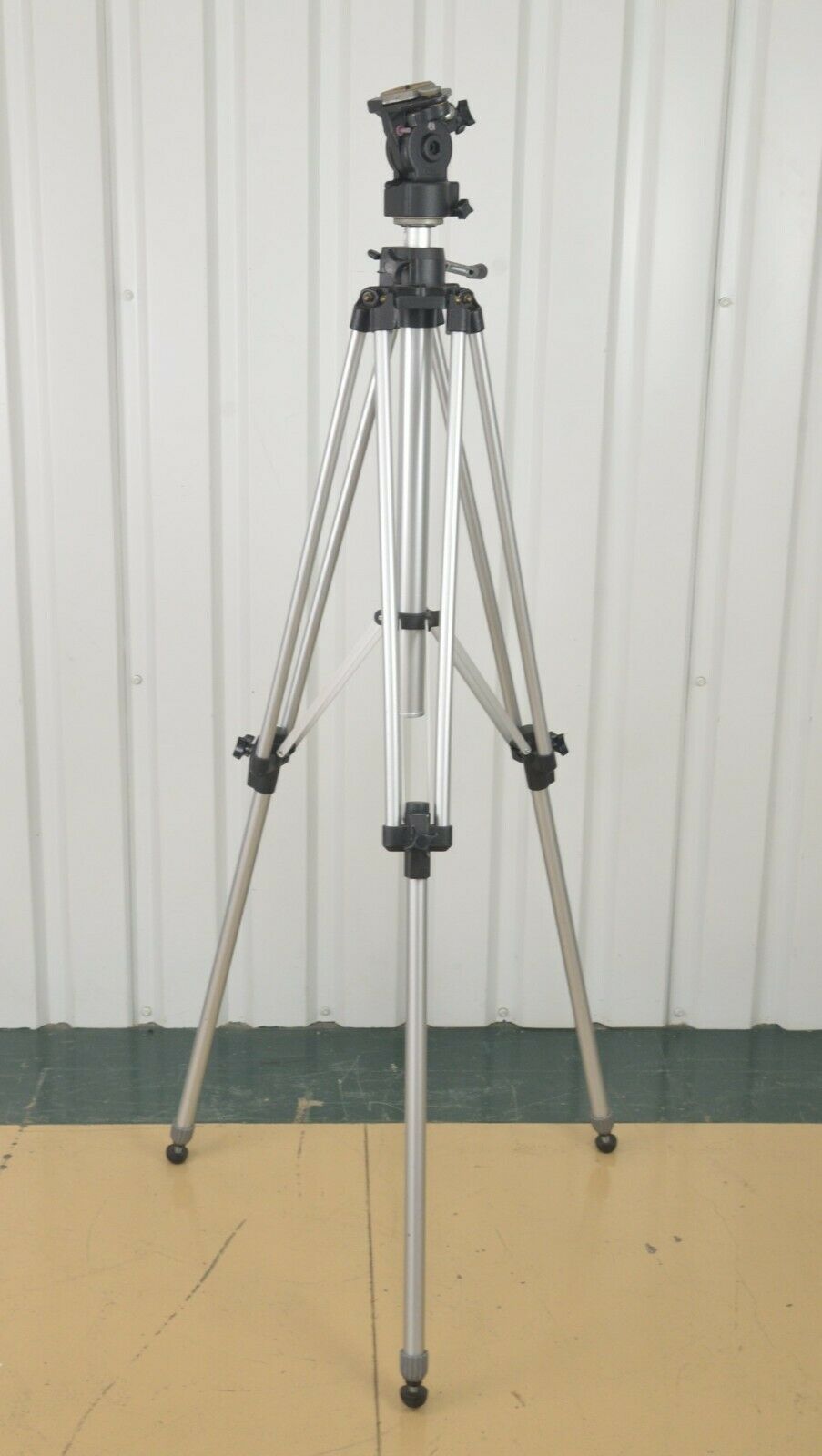 Manfrotto Bogen 3021 Tripod Made In Italy W/ Manfrotto 3130 Head