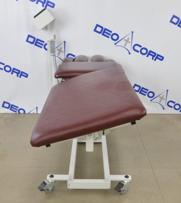 Chattanooga 3D-Active Trac 73000A Chiropractic Traction Exam Table