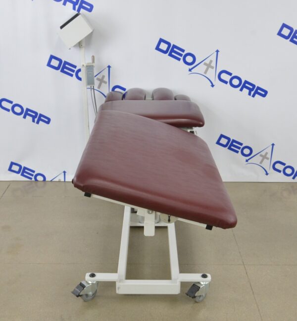 Chattanooga 3D-Active Trac 73000A Chiropractic Traction Exam Table
