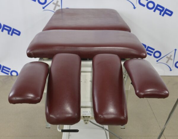 Chattanooga 3D-Active Trac 73000A Chiropractic Traction Exam Table