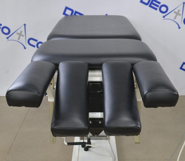 Chattanooga 3D-Active Trac 8042 Chiropractic Traction Exam Table W/ Accessory