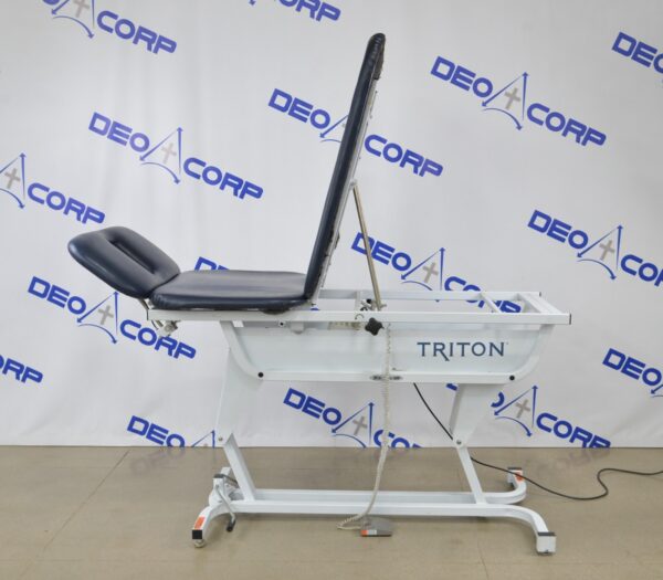 Chattanooga Group Triton TRT-200 Treatment Table W/ Foot Switch