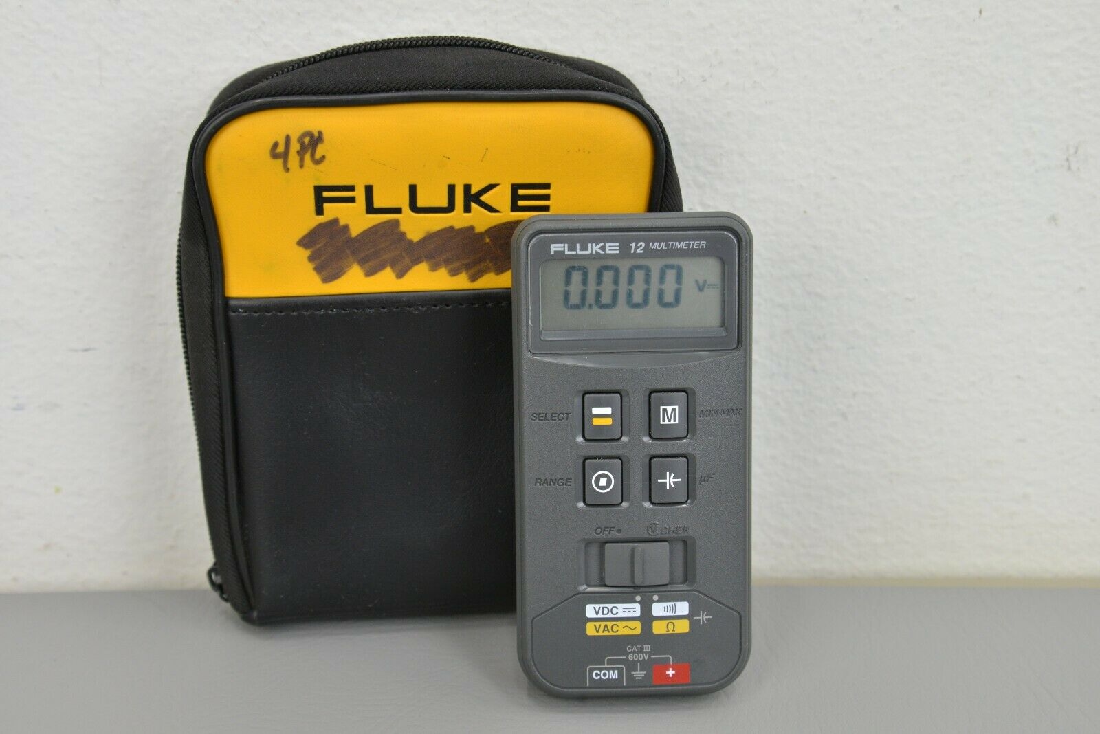 Fluke 12 Digital MultiMeter with Bag w/o Probes Trade LLC