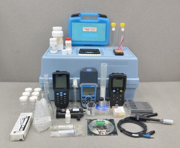 Hach DR 900 Colorimeter W/ sensION5 Meter & HQ40d Meter Water Analysis Kit