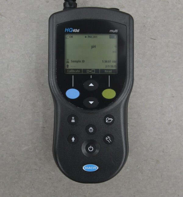 Hach DR 900 Colorimeter W/ sensION5 Meter & HQ40d Meter Water Analysis Kit