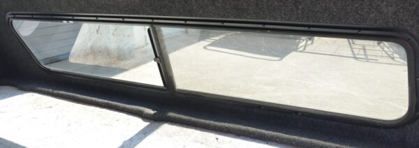 Leer 122 Fiberglass Truck Cap/Camper Black Chevrolet Silverado 8' Bed 2007-14