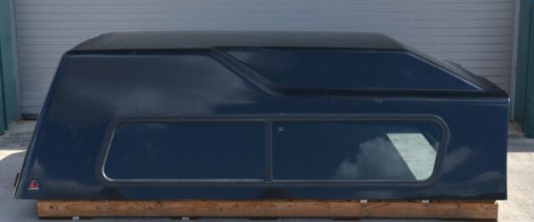Leer 122 Fiberglass Truck Cap/Camper Black Chevrolet Silverado 8' Bed 2007-14