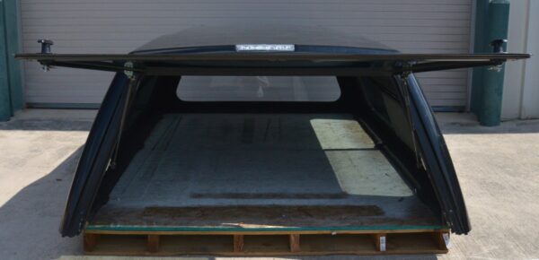Leer 122 Fiberglass Truck Cap/Camper Black Chevrolet Silverado 8' Bed 2007-14