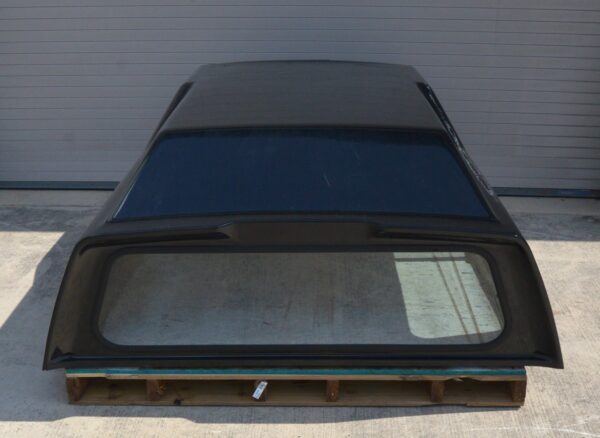 Leer 122 Fiberglass Truck Cap/Camper Black Chevrolet Silverado 8' Bed 2007-14