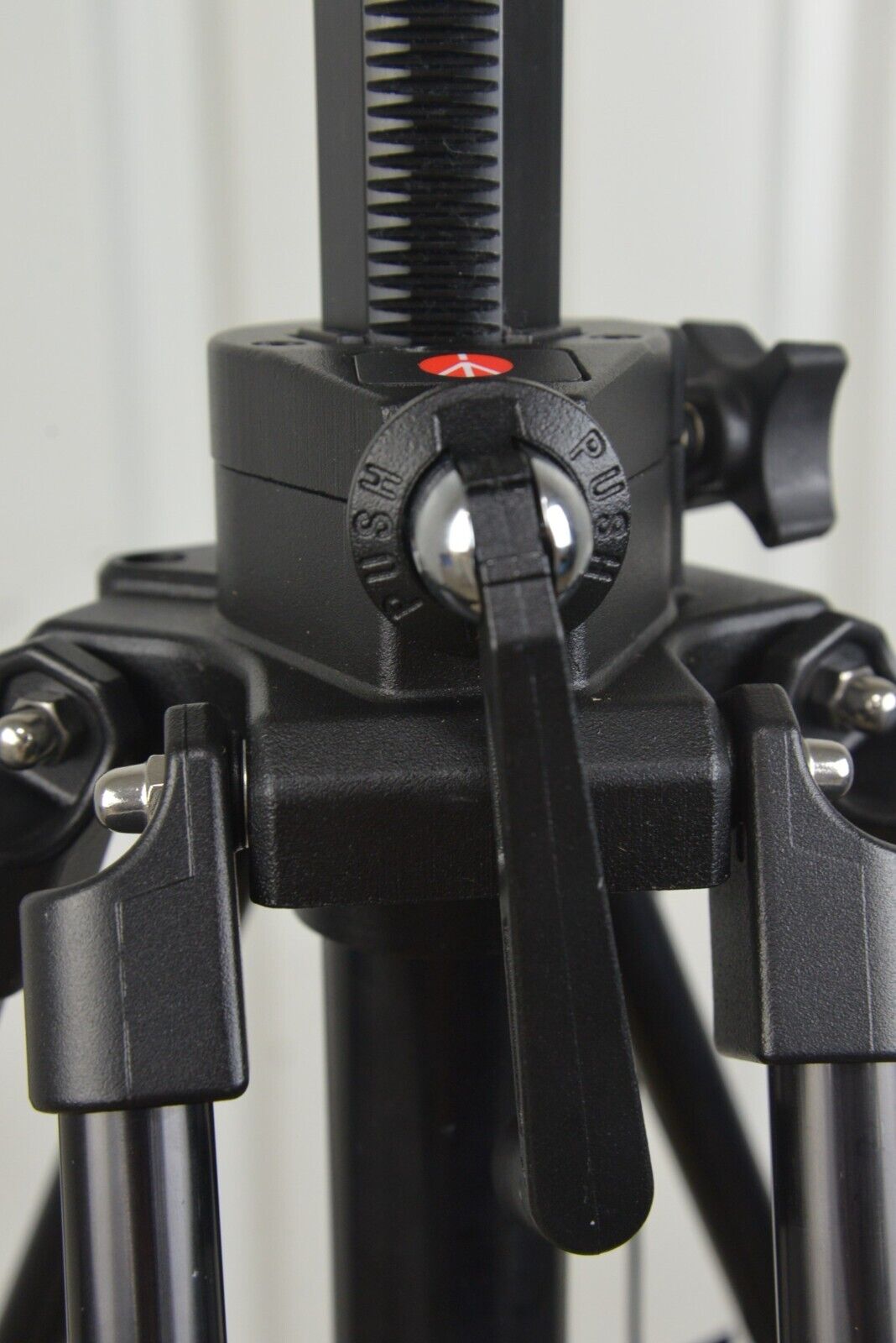 manfrotto 028b triman tripod