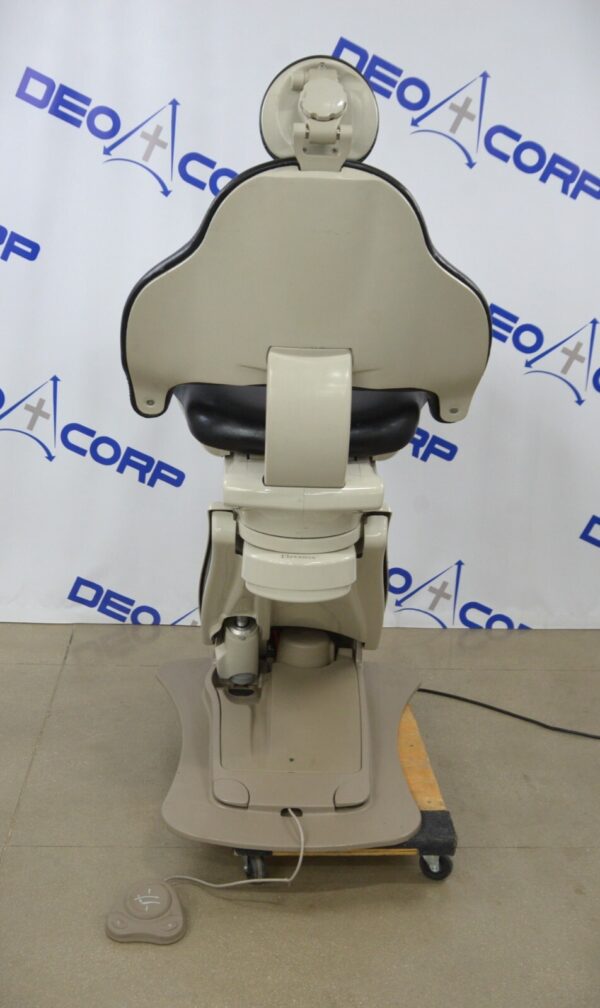Midmark Elevance Dental Chair 153810-001 W/ Foot Pedal