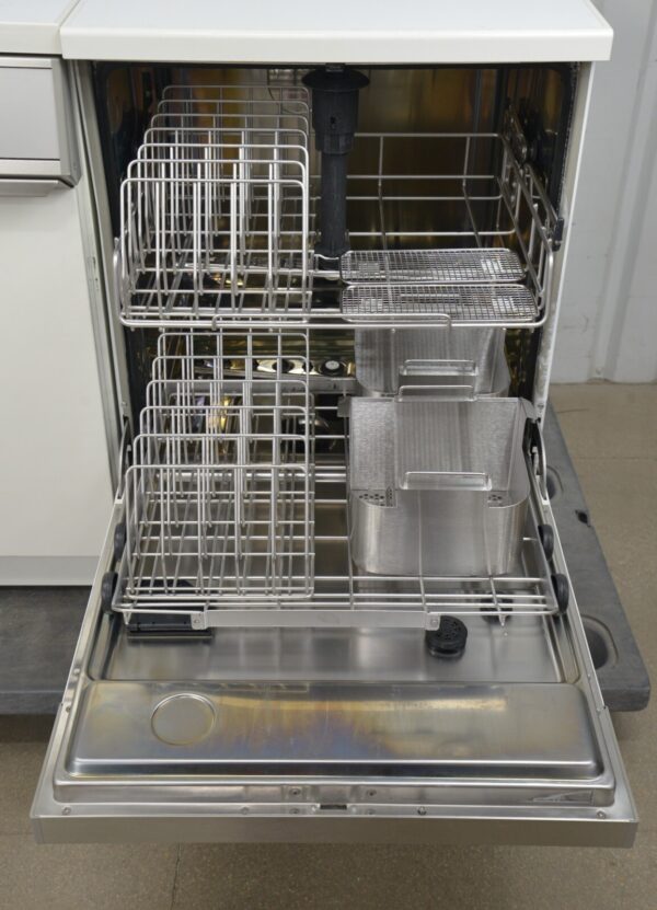 Miele Professional G 7881 Lab Glassware Washer w/ Dryer G 7896