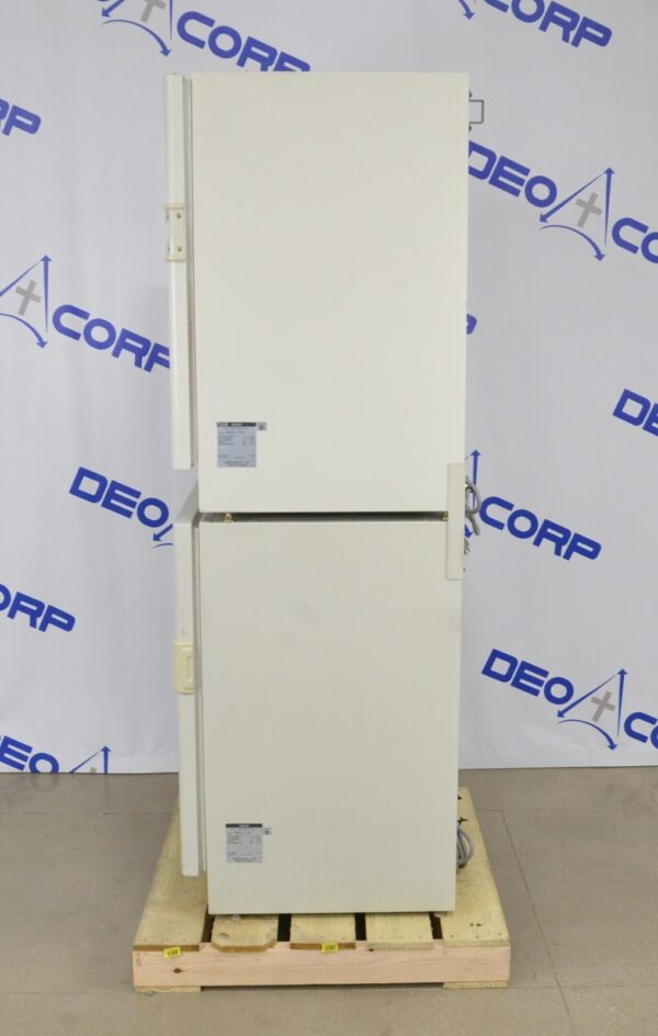 Sanyo MCO-17A Dual Double Stack CO2 Incubator