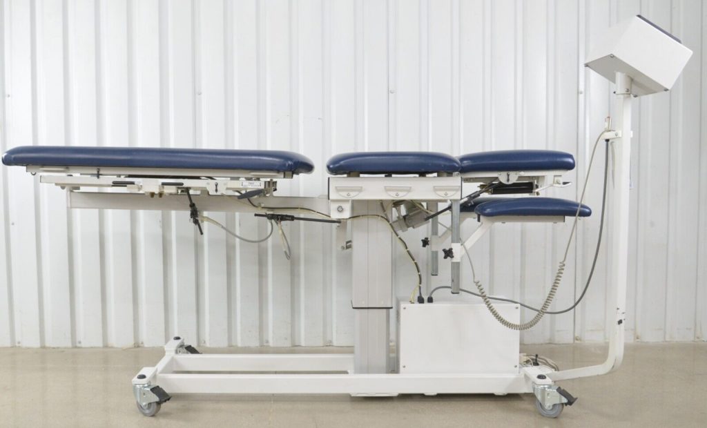 Saunders Group Chattanooga 73000A Active 3D Trac Chiropractic Treatment