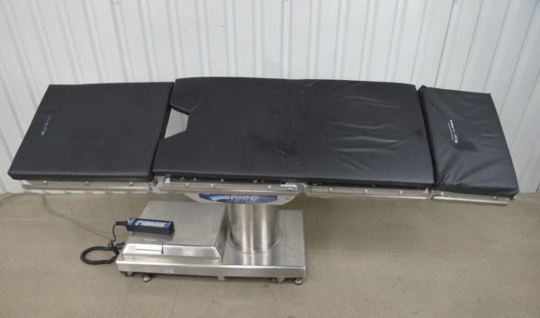 Stryker Skytron 6700B Hurcules Surgical Table W/ Skytron 3503 E2 Remote 11191