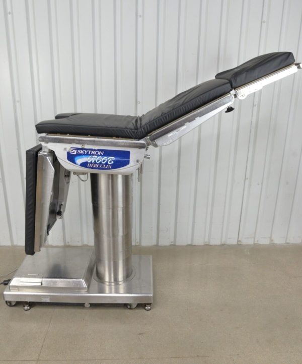 Stryker Skytron 6700B Hurcules Surgical Table W/ Skytron 3503 E2 Remote 11191