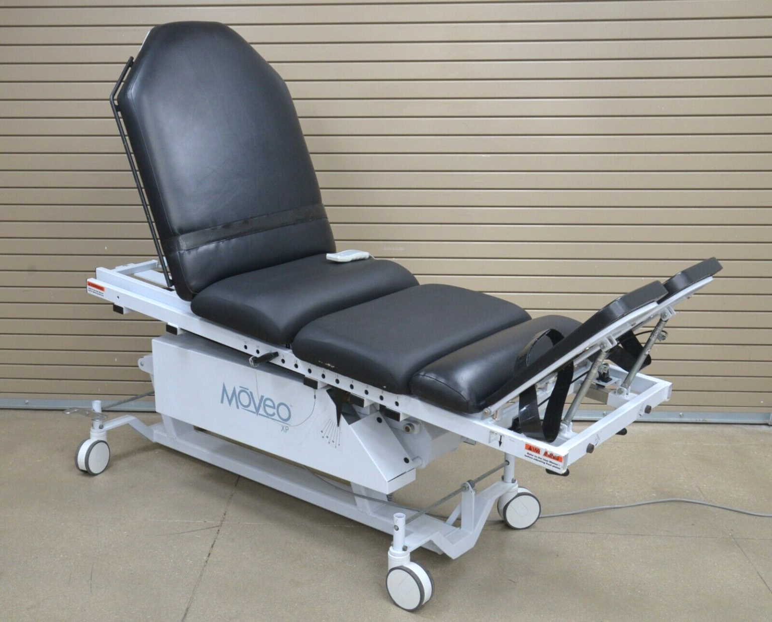 Exercise Table Electric Chattanooga Moveo XP 8080 Exercise Table Therapy Rehab Electric Tilt ...