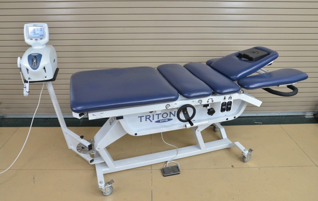 Chattanooga Triton DTS 2841 Traction Unit w/ TRT600 Treatment Table
