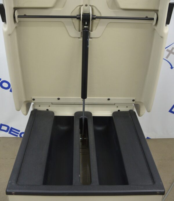 Midmark 404-008 Barrier Free Manual Exam Table
