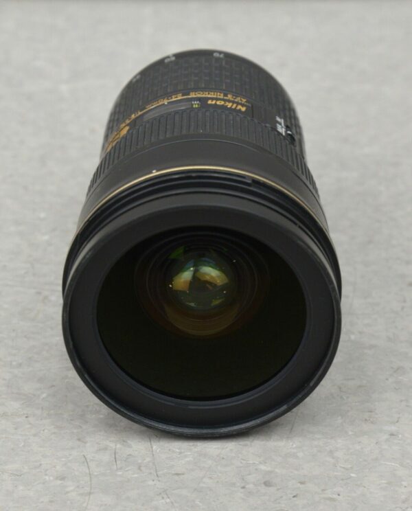 Nikon AF-S NIKKOR 24-70mm f/2.8G ED N NanoCrystal Coat Aspherical Lens