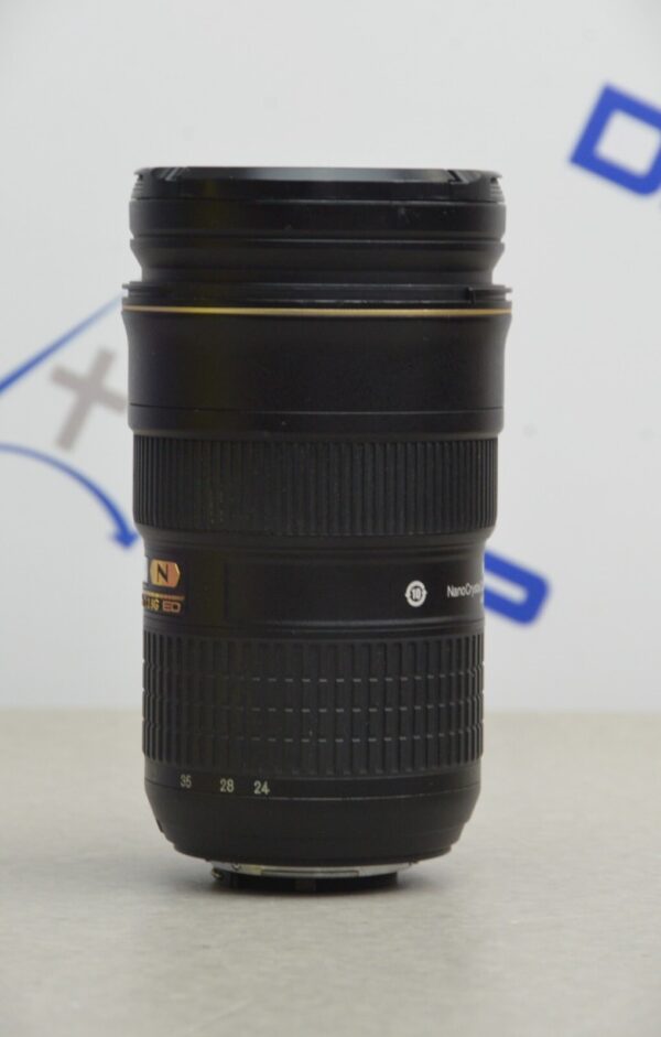 Nikon D3s FX Digital SLR Camera W/AF-S NIKKOR 24-70mm f/2.8G ED N Lens & Battery