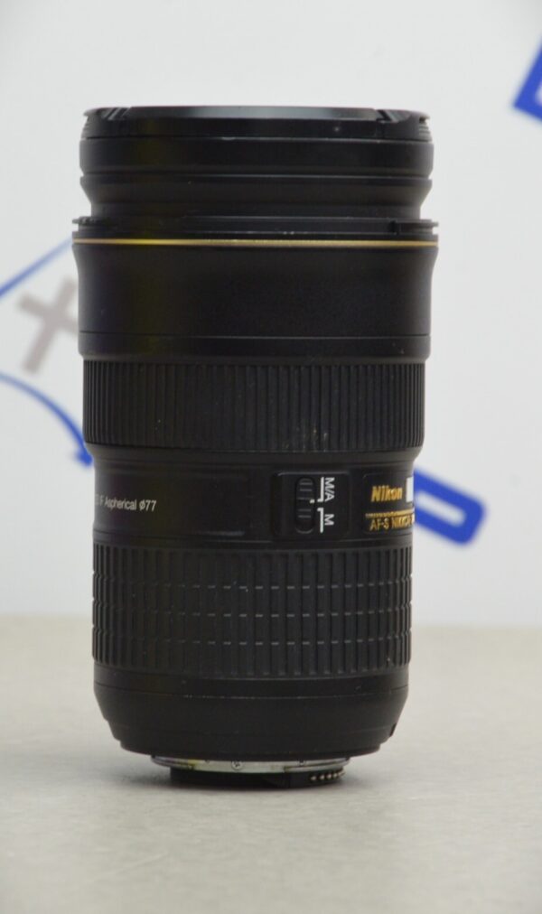 Nikon D3s FX Digital SLR Camera W/AF-S NIKKOR 24-70mm f/2.8G ED N Lens & Battery