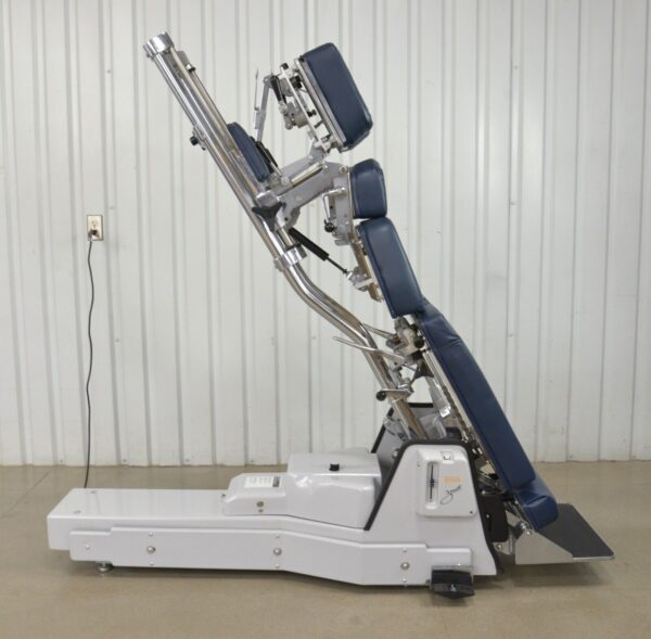Zenith 275 VL VertiLift Elevating Hylo Adjusting Chiropractic Table 3 Drops
