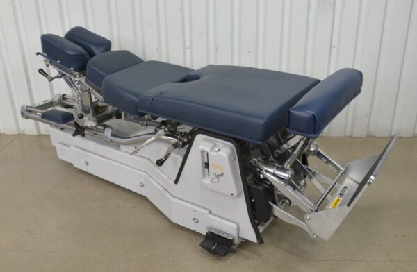 Zenith 275 VL VertiLift Elevating Hylo Adjusting Chiropractic Table 3 Drops