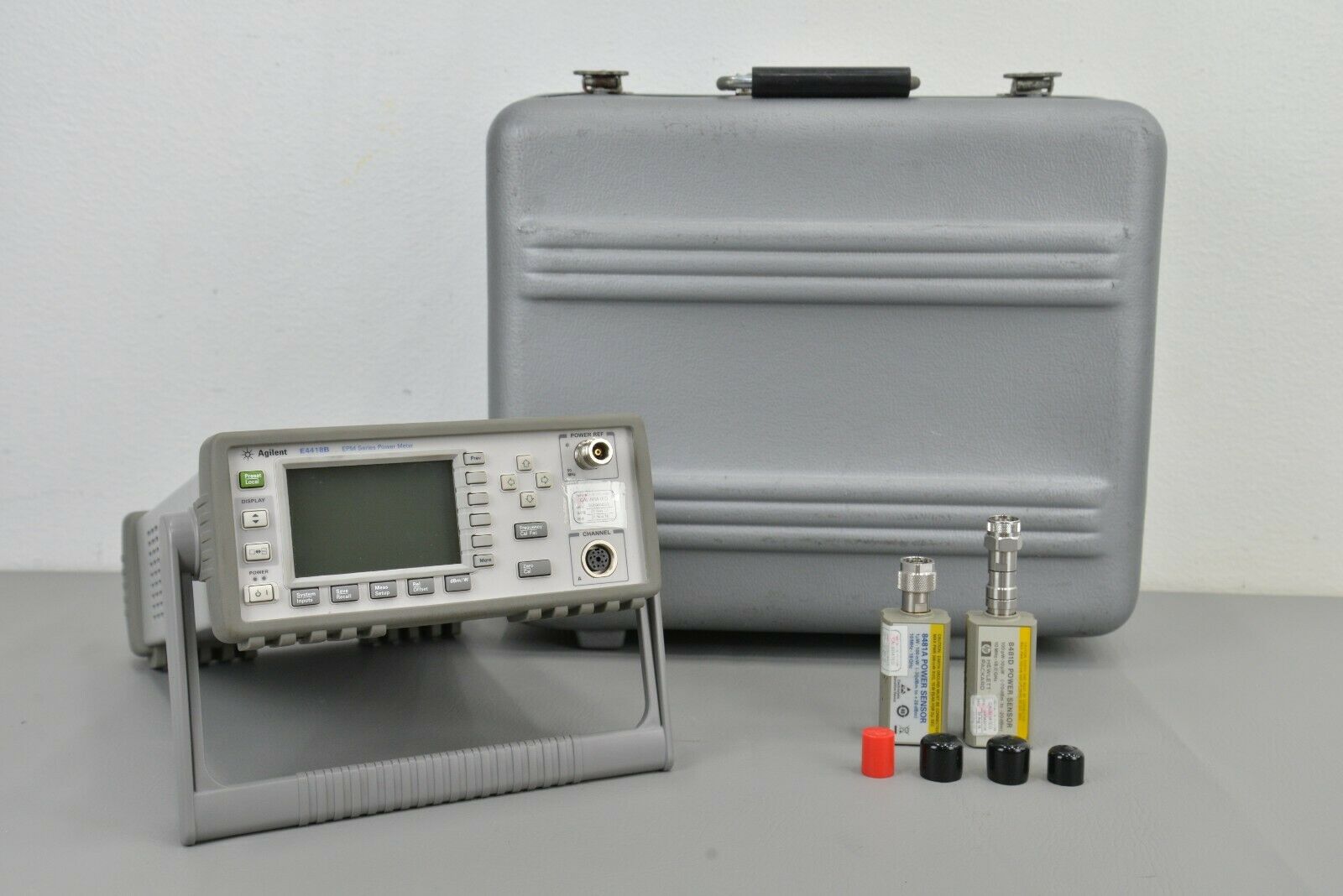 Agilent E4418B EPM Series Power Meter w/ 8481A & 8481D Power Sensor OPT: E23