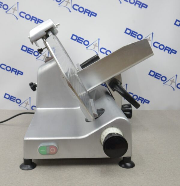 Avantco SL312 12" Semi-Automatic Gravity Feed Meat Slicer 1/3 hp