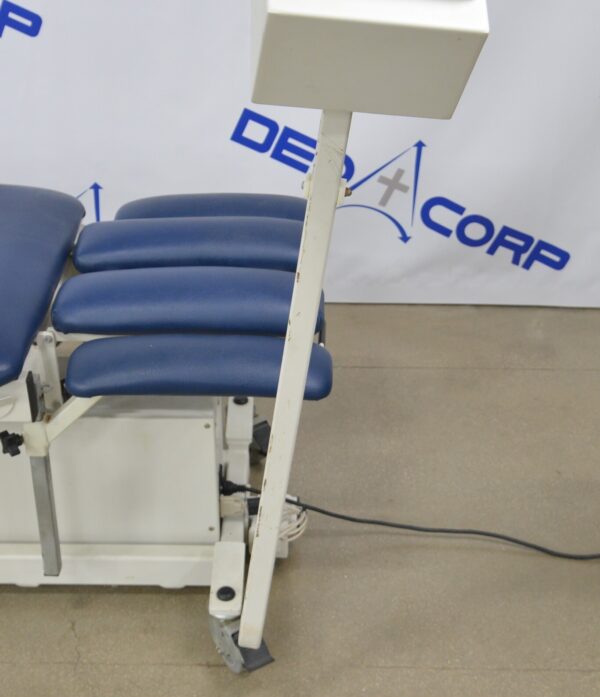 Chattanooga 3D-Active Trac 73000A Chiropractic Traction Exam Table