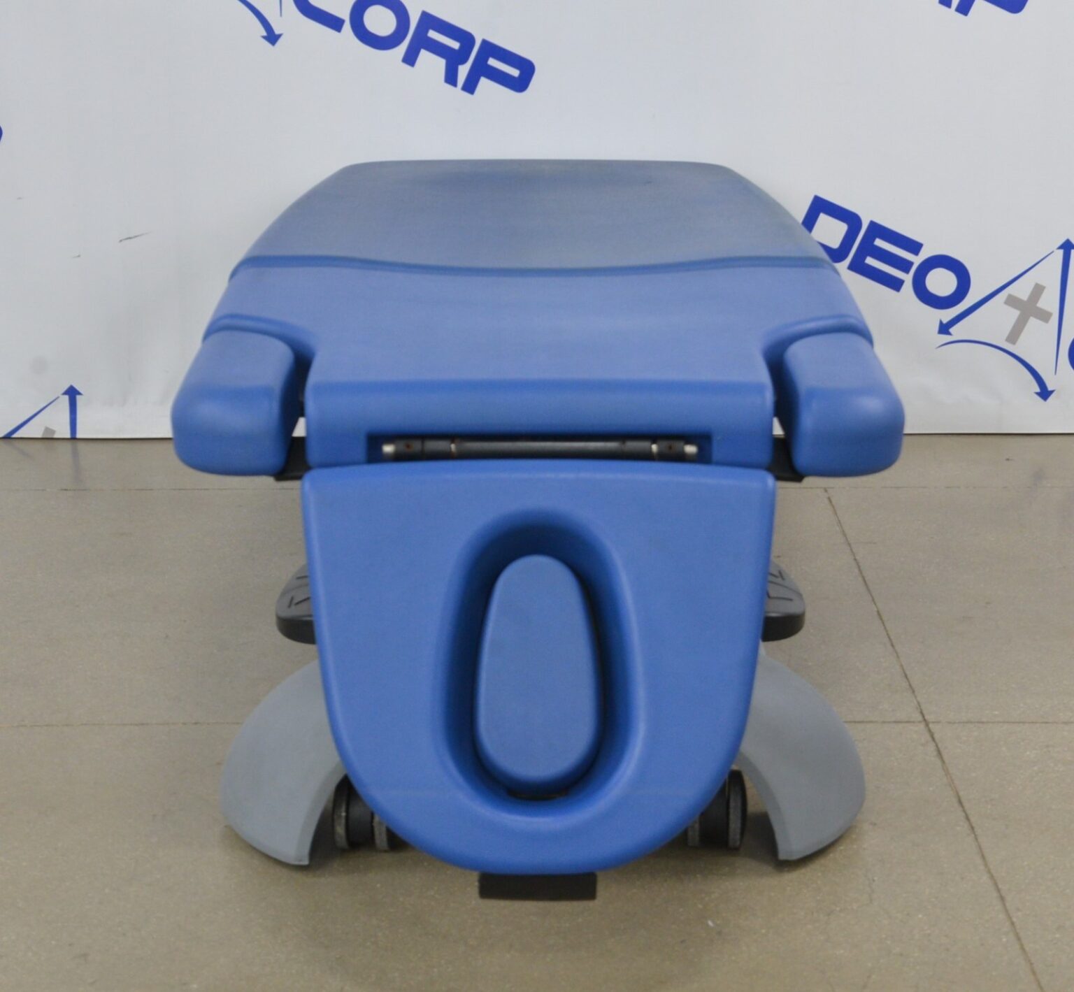 Adapta Table Chattanooga Adapta Summit 7 3322 Physical Therapy Table – Rhino Trade LLC
