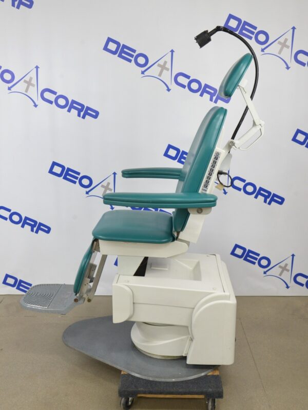 Global Surgical SMR MaxiSelect S270000 Power Exam Dental Chair W/ Solarlite Lamp