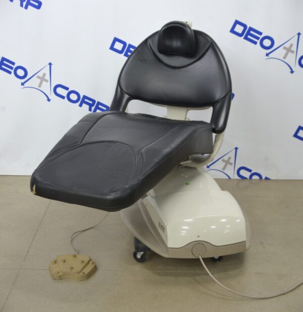 Midmark 153592-001 UltraComfort Dental Chair W/ Foot Pedal