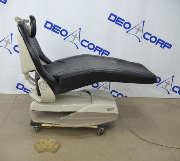 Midmark 153592-001 UltraComfort Dental Chair W/ Foot Pedal