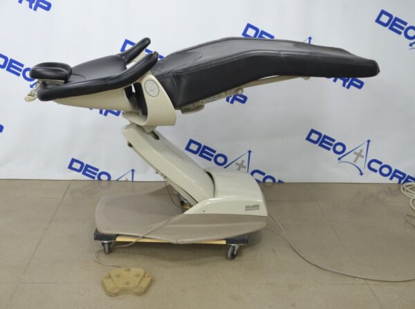 Midmark 153592-001 UltraComfort Dental Chair W/ Foot Pedal