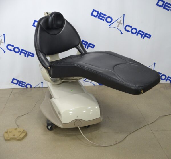 Midmark 153592-001 UltraComfort Dental Chair W/ Foot Pedal